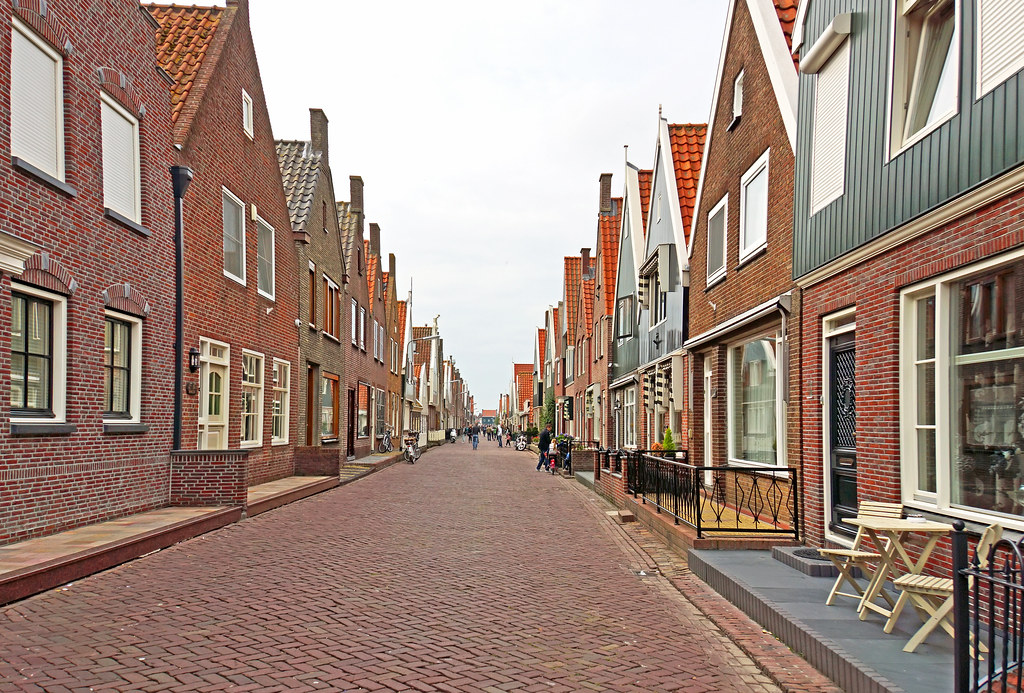 Dutch Housing Crisis: how is the Cabinet coping? 1 art 53